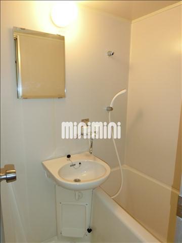 バス・シャワールーム　室内写真は同型です。