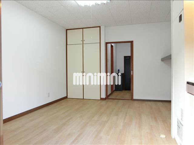 その他　室内写真は同型です。