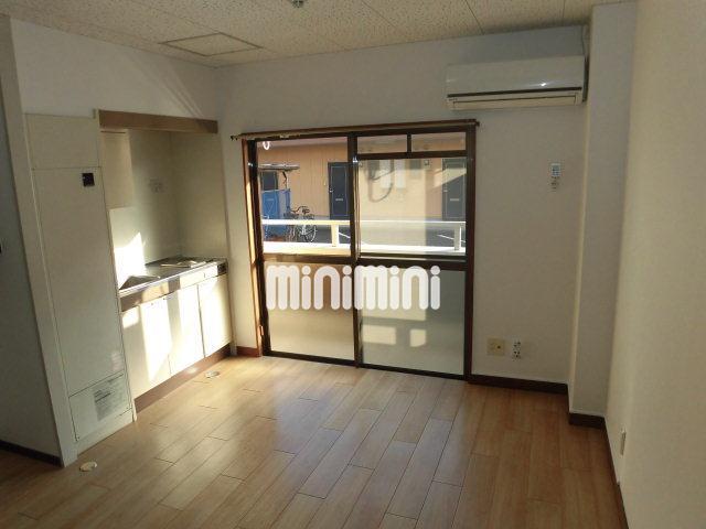 居室・リビング　室内写真は同型です。