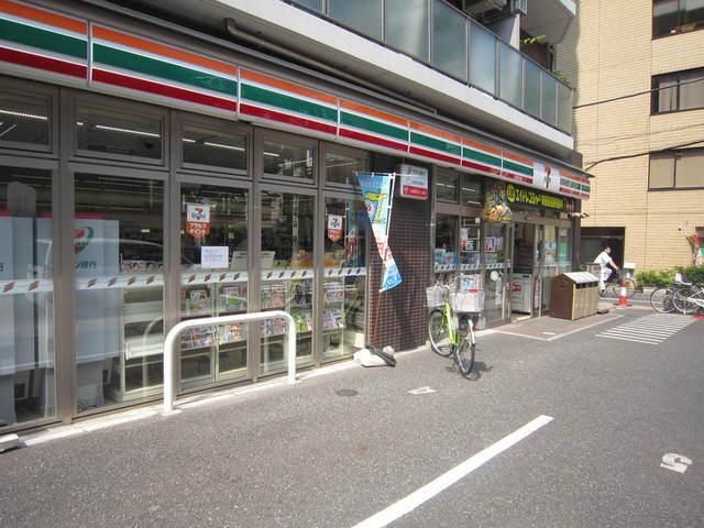 コンビニ　セブンイレブン（コンビニ）まで50m
