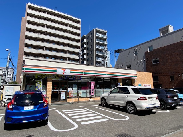 コンビニ　セブンイレブン札幌円山裏参道店（コンビニ）まで161m