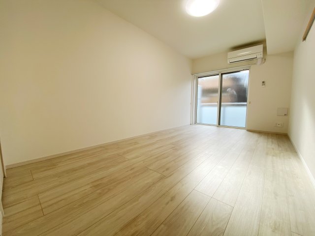 居室・リビング　別号室の参考写真です。