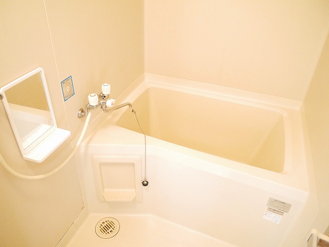 バス・シャワールーム　ゆったり過ごせるお風呂です