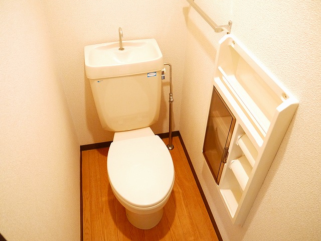 トイレ　ゆったりとした空間のトイレです