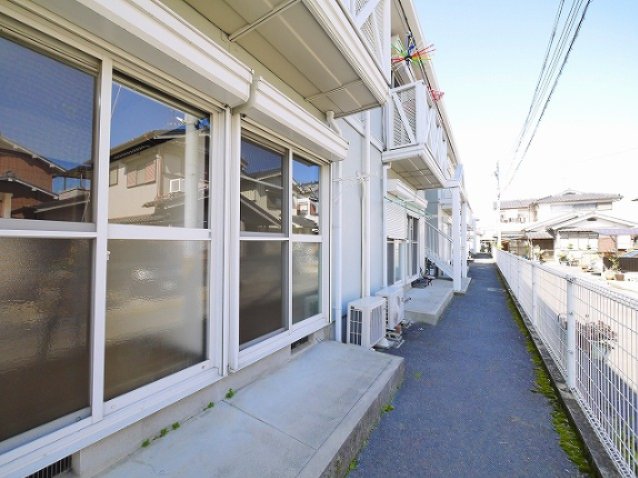 バルコニー　開放的で明るい空間を演出してくれるバルコニーです