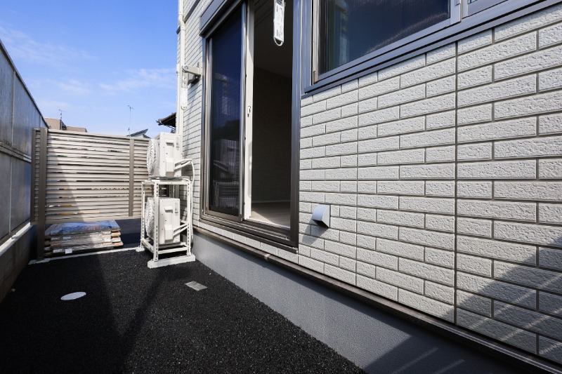 バルコニー　図面と現状に相違がある場合には現状を優先