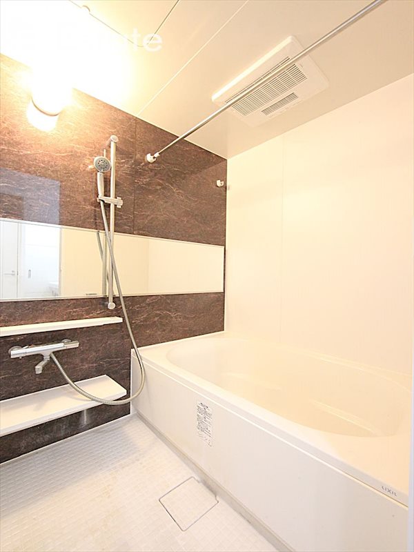 バス・シャワールーム　バスルーム