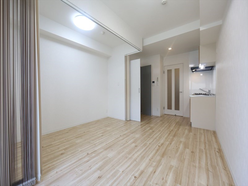 居室・リビング　ＤＫ7.48帖　洋室3.39帖　つなげても仕切っても使えます