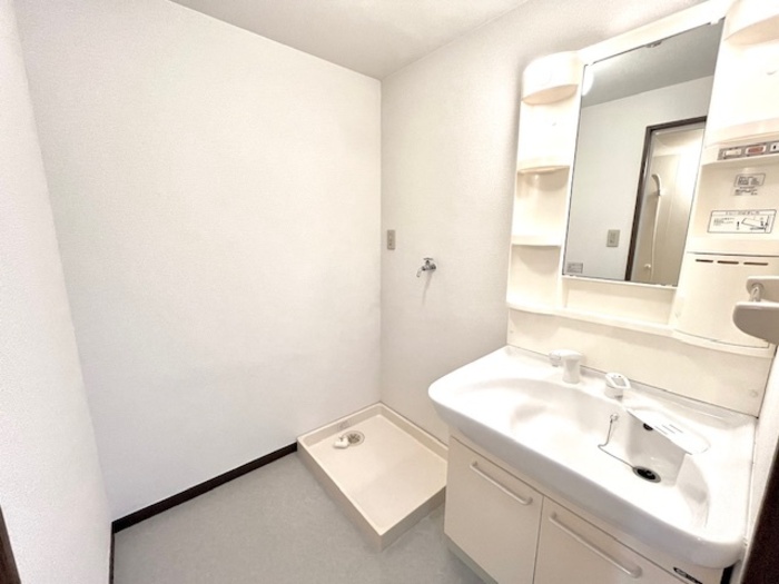 洗面設備　反転タイプのお写真です。