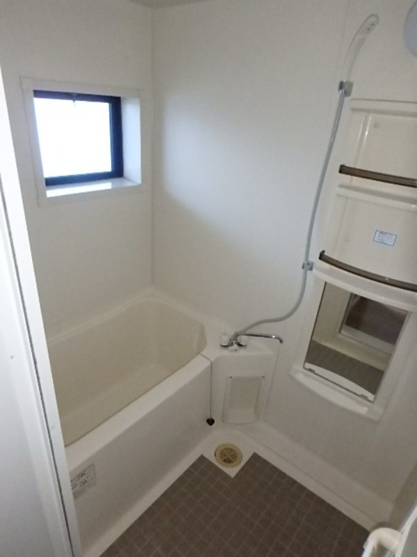 バス・シャワールーム　図面と現状に相違がある場合には現状を優先