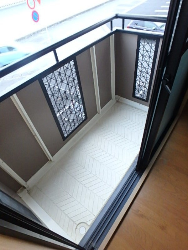 バルコニー　図面と現状に相違がある場合には現状を優先