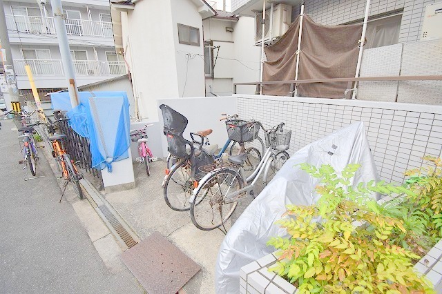 駐車場　駐輪場