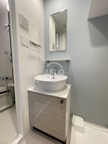 洗面設備　エスリードレジデンス弁天町グランデ　独立洗面台