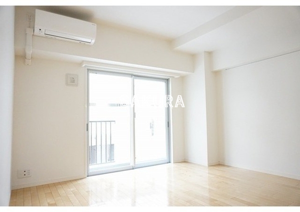 居室・リビング　使いやすい形の為、レイアウトを楽しめます♪