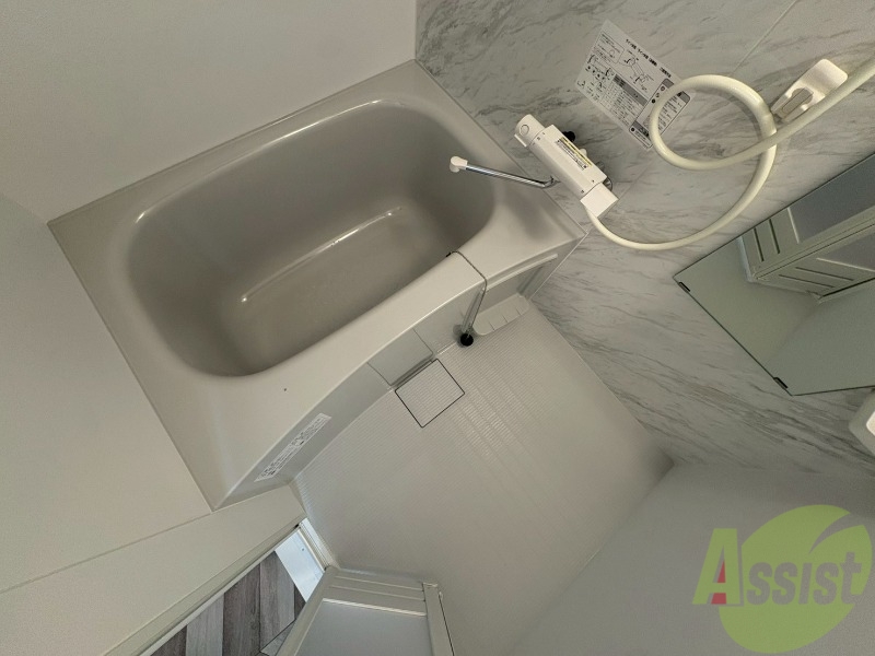 バス・シャワールーム　お風呂になります。一日の疲れを癒してくださいね。