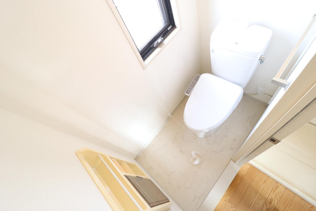 トイレ　トイレ