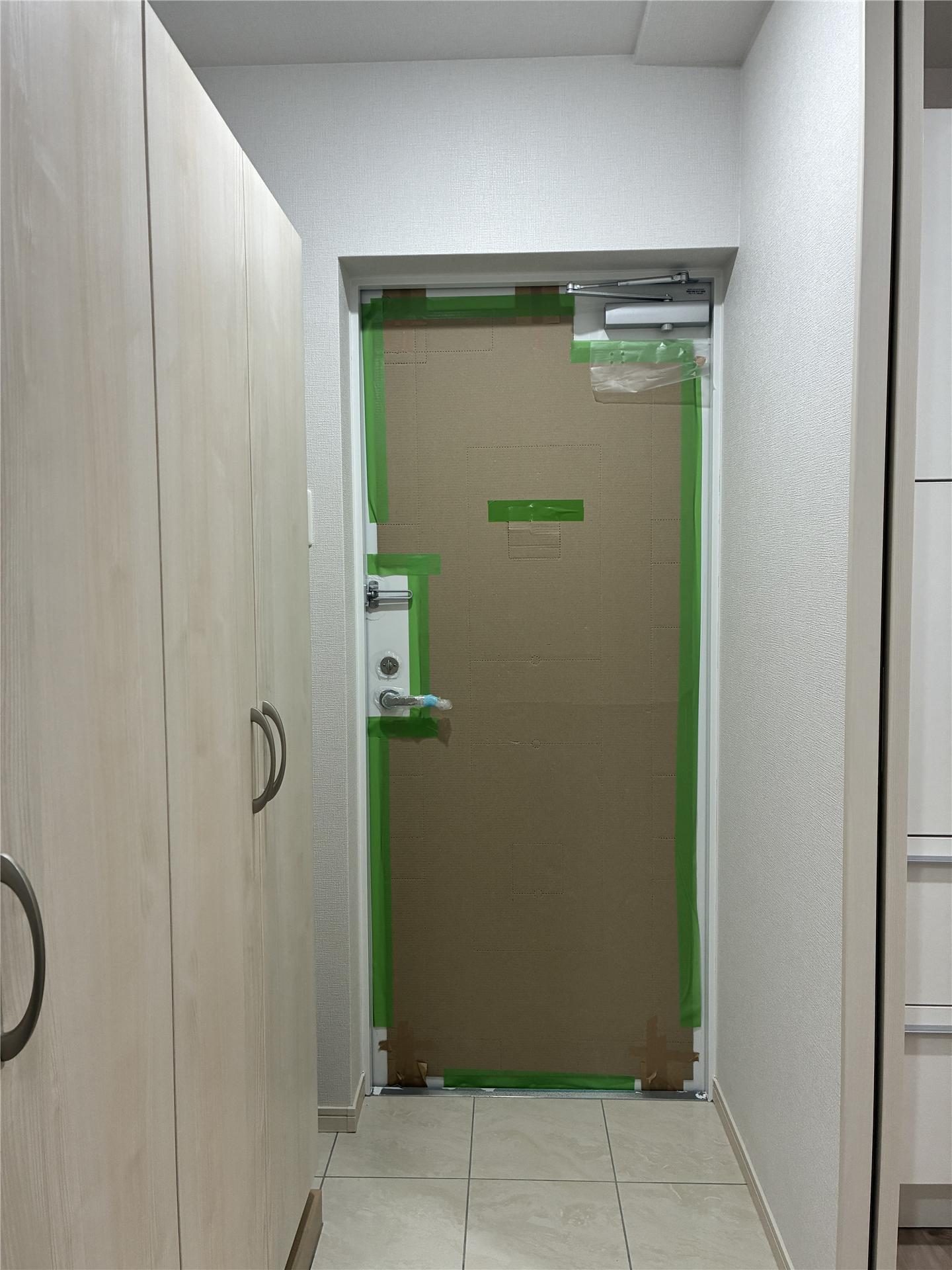 玄関　※同タイプ（同間取り）のモデルルーム写真です