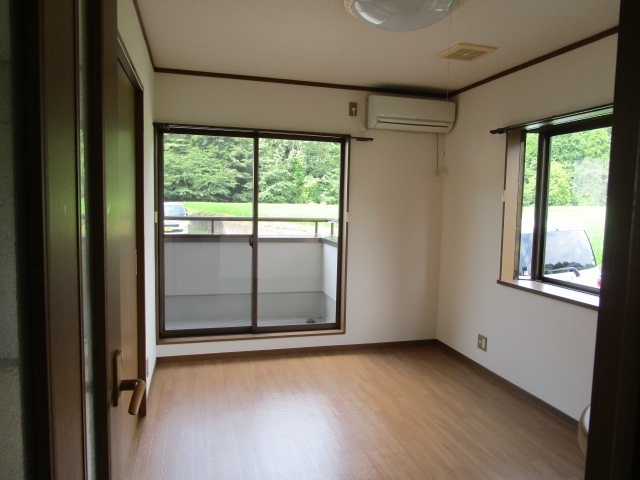 居室・リビング　参考写真（１１０号室）※現況優先