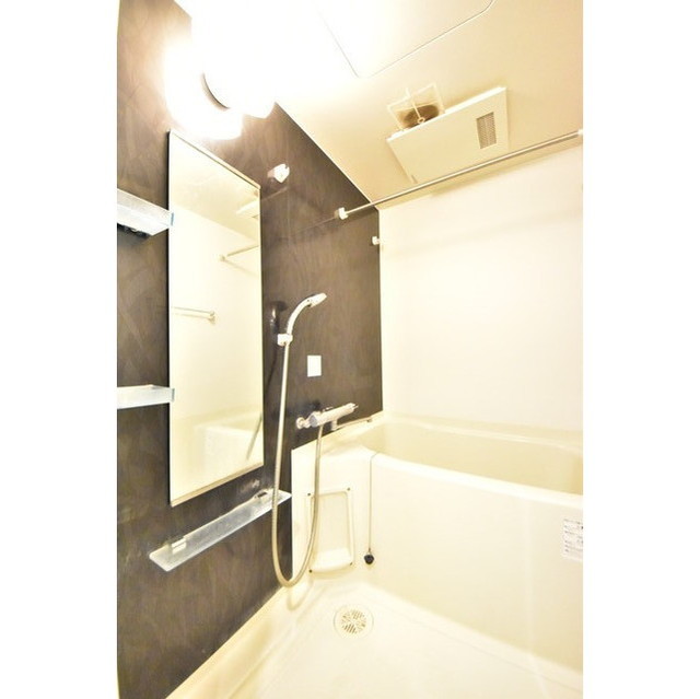 バス・シャワールーム　当社提携物件の為、どこよりも安く早く安心してご契約できます。