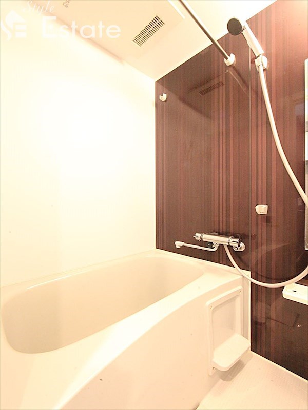 バス・シャワールーム　バスルーム