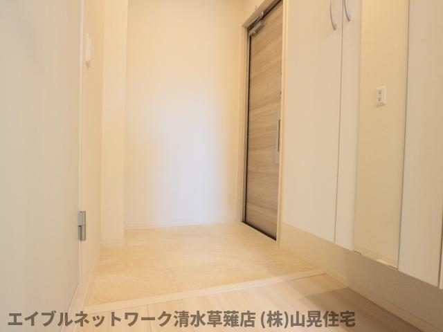 玄関　落ち着いた玄関です