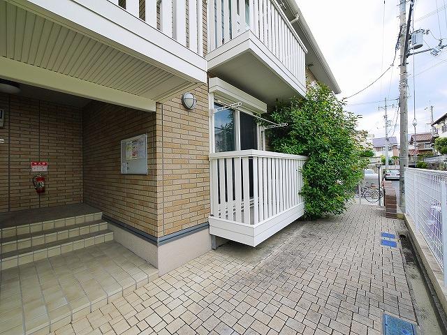 エントランス　建物の内部です