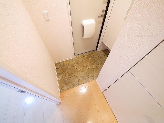 玄関　シンプルで使いやすい玄関です