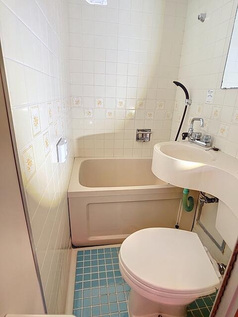 バス・シャワールーム