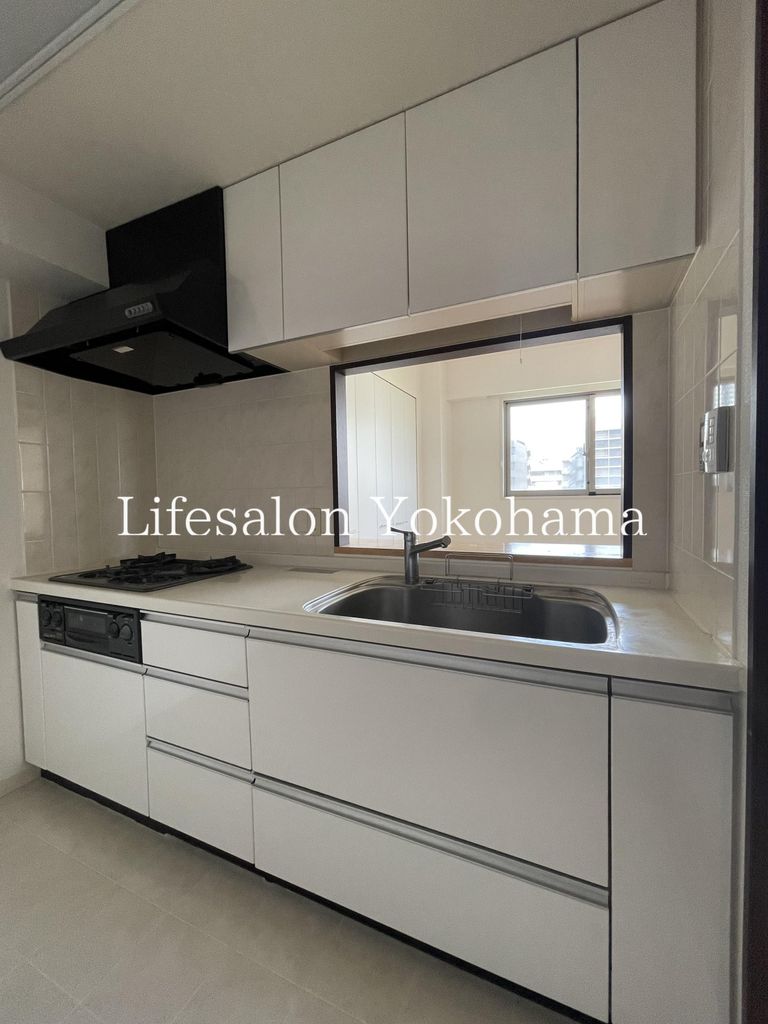 キッチン　バルコニー