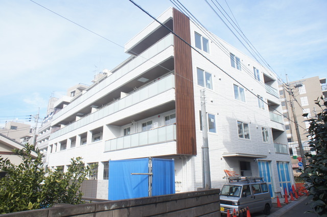 建物外観　防犯が気になる方におすすめのオートロック付き！