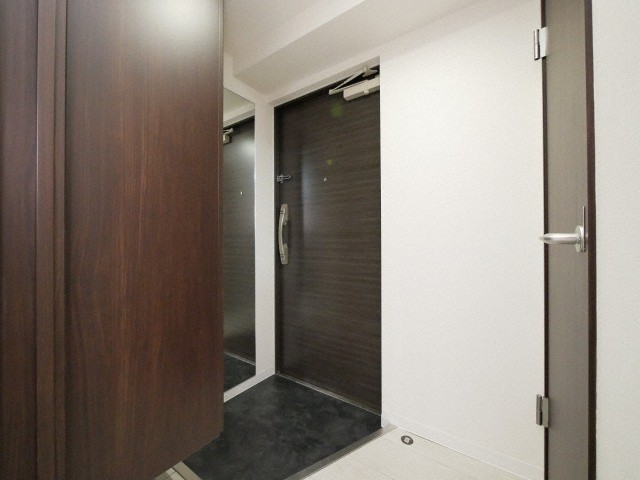 玄関　明るい玄関でお出迎え♪