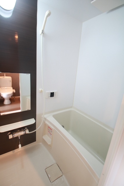 バス・シャワールーム　※別室の参考写真の為、現況優先です。