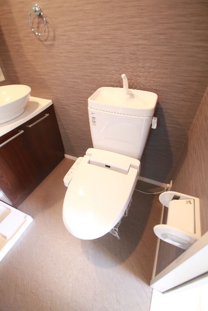 トイレ　※別室の参考写真の為、現況優先です。