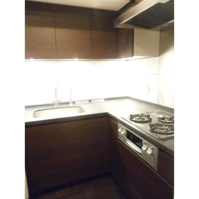 キッチン　※写真は同タイプ住戸です。