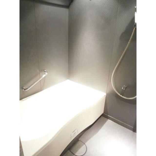 バス・シャワールーム　※写真は同タイプ住戸です。