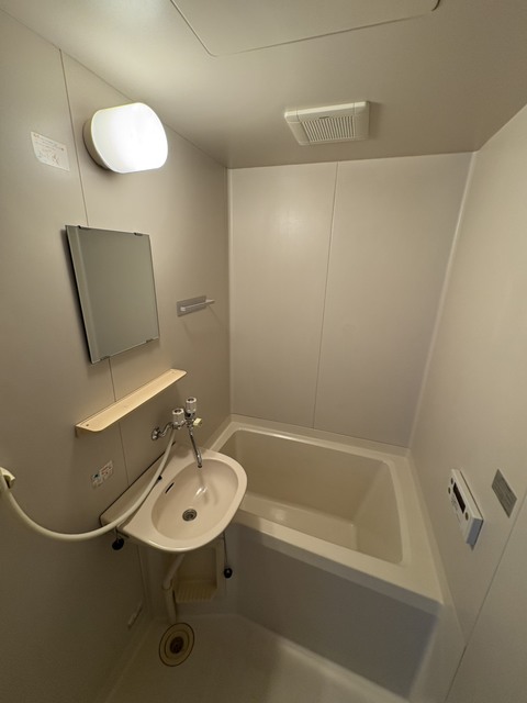 バス・シャワールーム　別部屋参考写真です