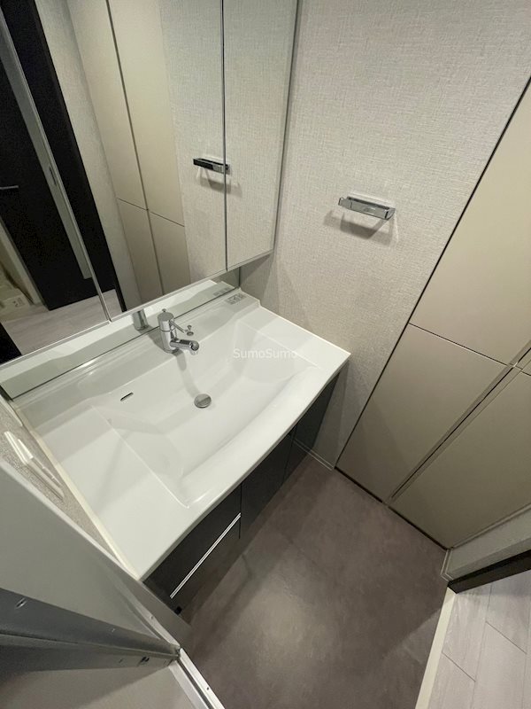 洗面設備　脱衣スペースもあります