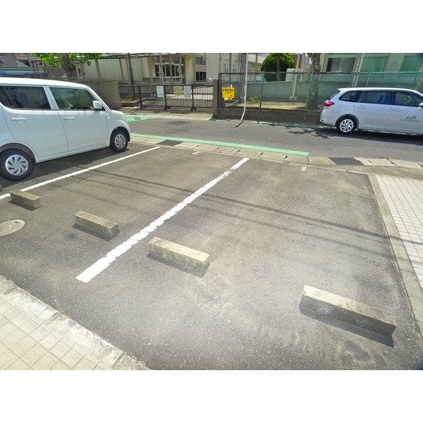駐車場　物件画像