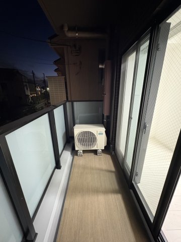 バルコニー　外からの目が気にならないバルコニーで洗濯物が干せます