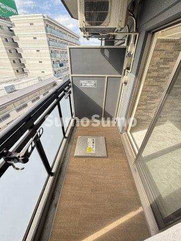 バルコニー　開放的で明るい空間を演出してくれるバルコニーです