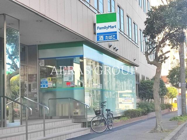 コンビニ　ファミリーマート ソードビル店（コンビニ）まで534m