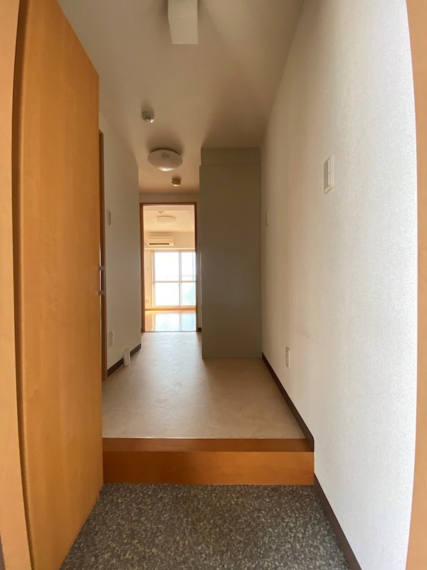 玄関　明るい玄関です