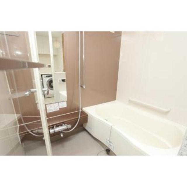 バス・シャワールーム　※写真は同タイプ住戸です。