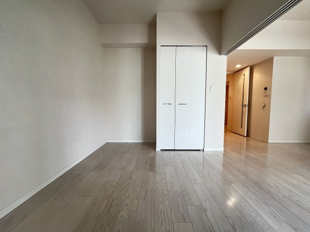 その他部屋・スペース　落ち着いて過ごせるお部屋なので、寝室にいかがでしょうか