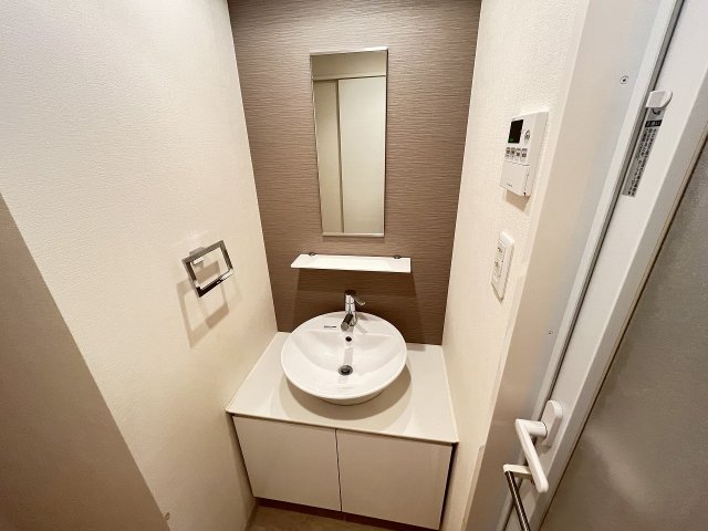 洗面設備　コンパクトで使いやすい洗面所