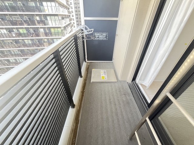 バルコニー　お洗濯にも便利なバルコニー付き