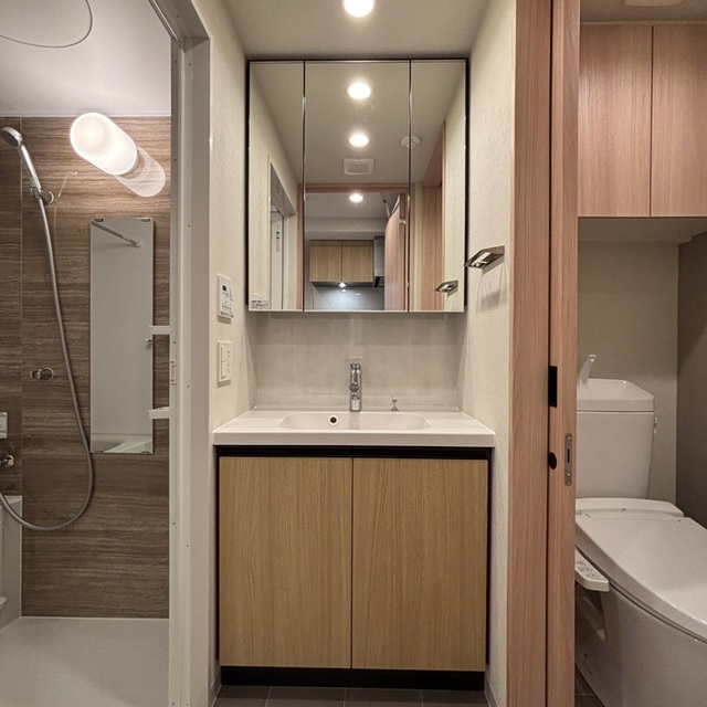 洗面設備　※写真は同タイプ住戸です。