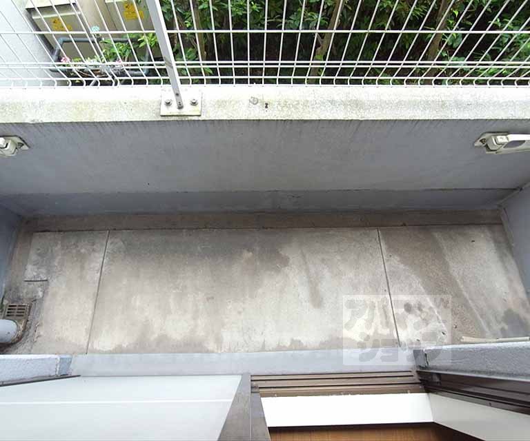 バルコニー　明るいバルコニです