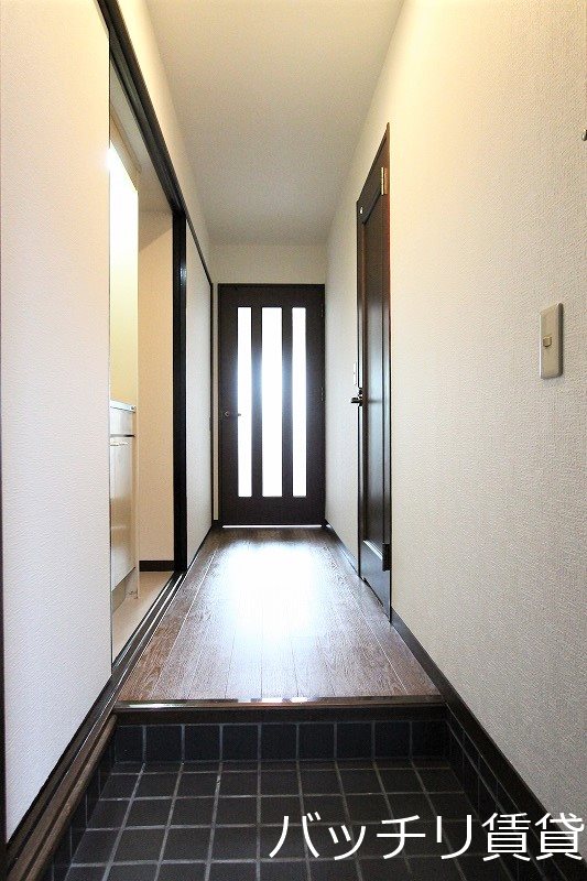 玄関　別号室イメージの為、現状を優先致します