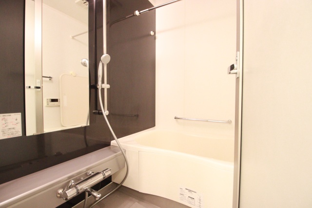 バス・シャワールーム　※別室の参考写真の為、現況優先です。